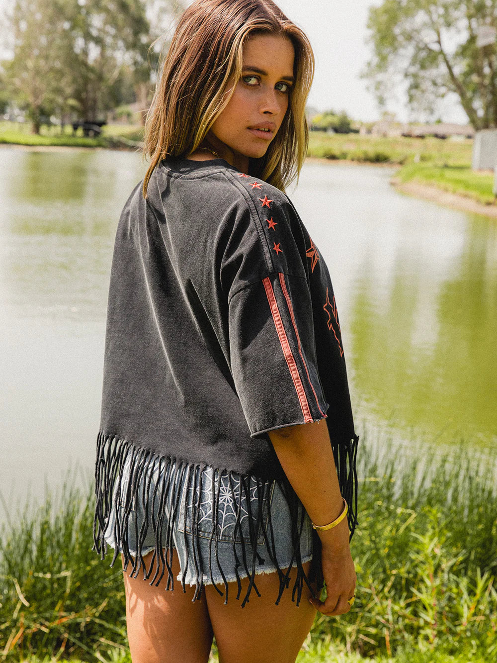 THE FRAYED STACKED TEE - WASHED BLACK