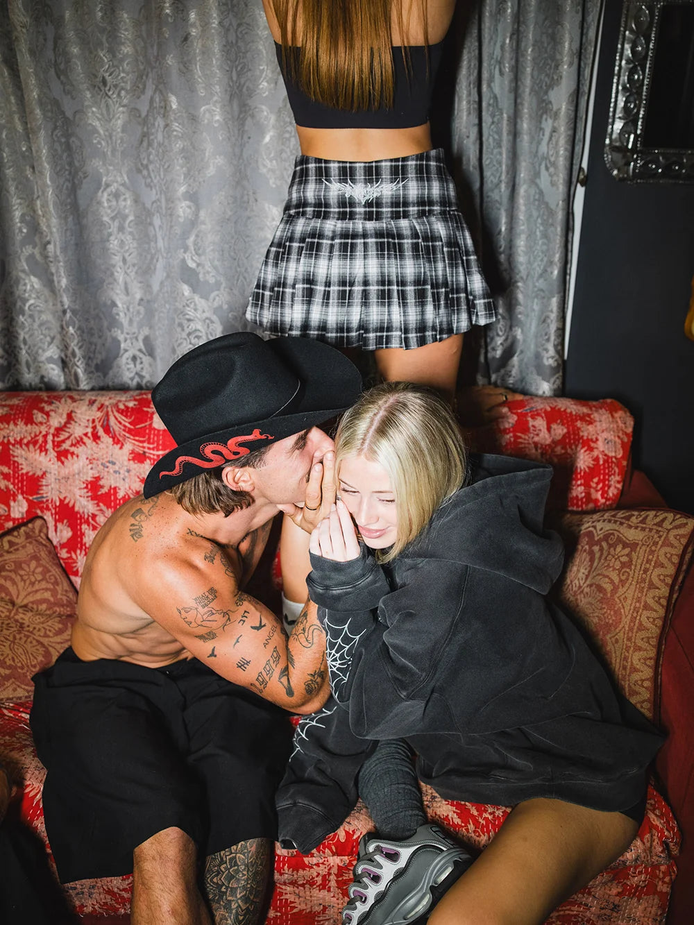 TRAMP STAMP SKIRT - BLACK/WHITE PLAID