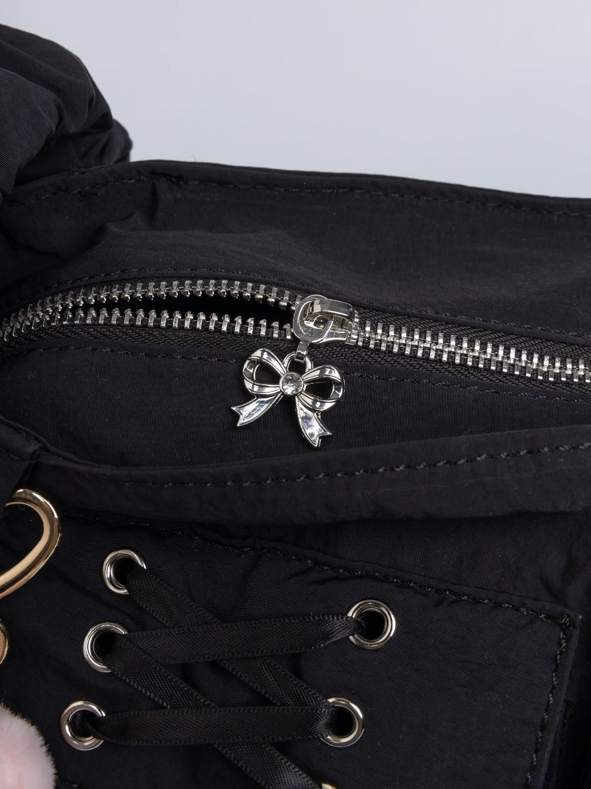 MINGA x ESTHER BUNNY SHOULDER BAG