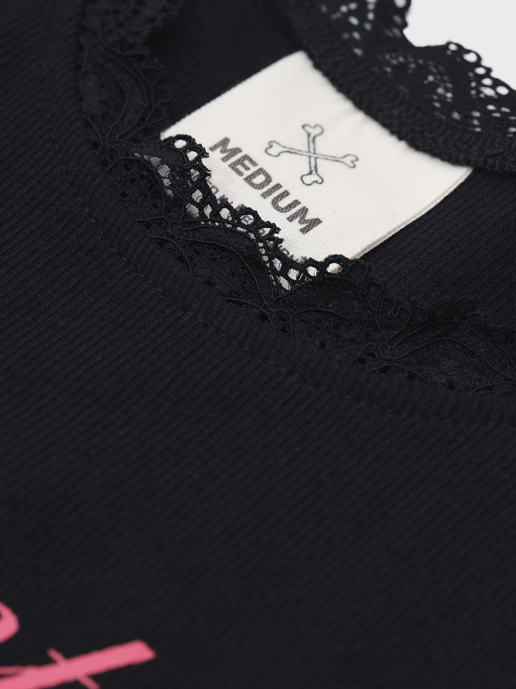 C-BOMB LACE CROP - BLACK