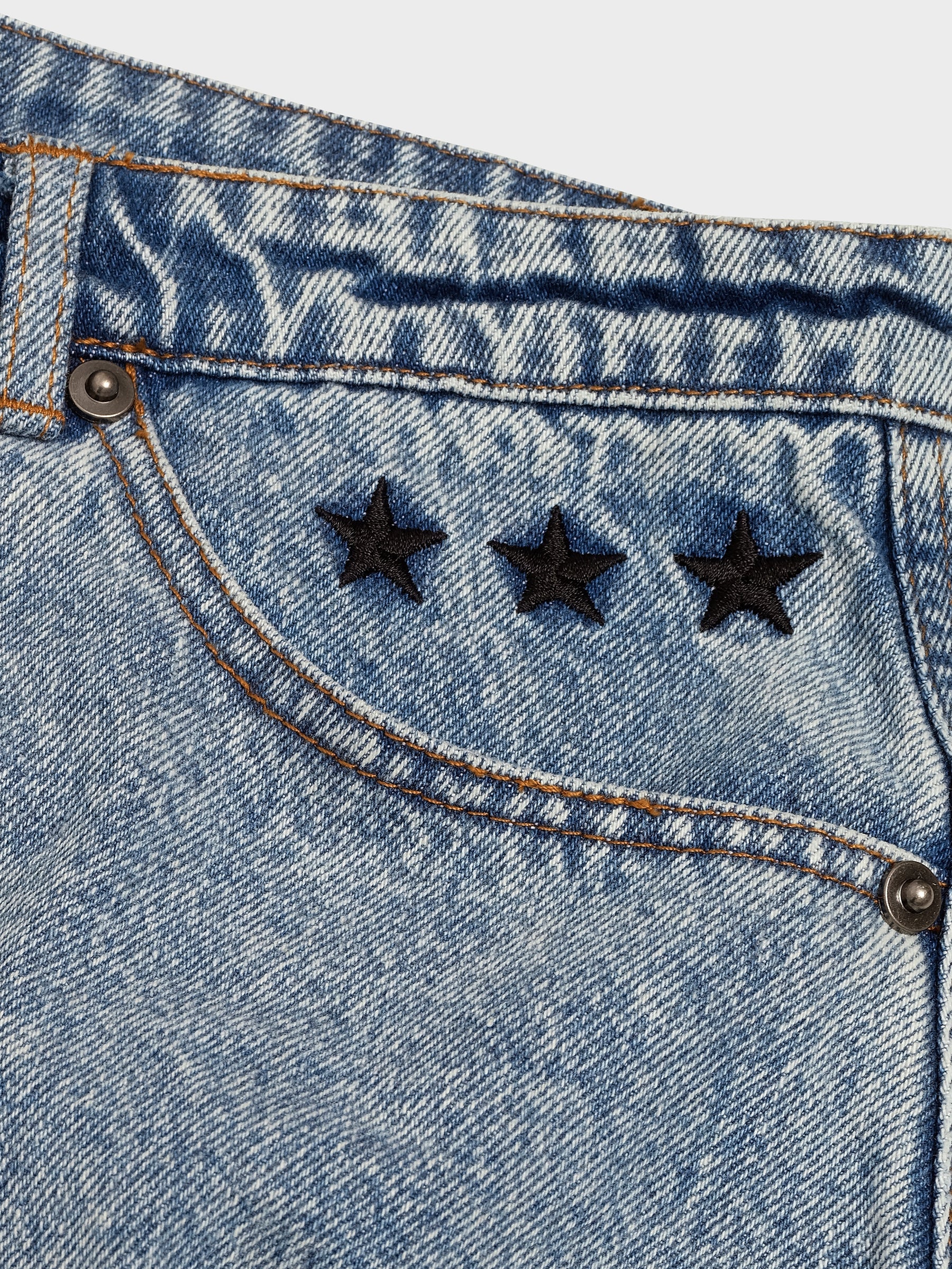 STAR STUDDED DENIM SKIRT - WASHED BLUE