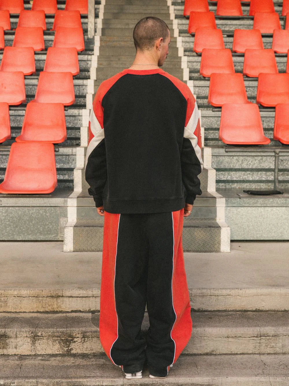 FALSE START CREW - WASHED BLACK/RED