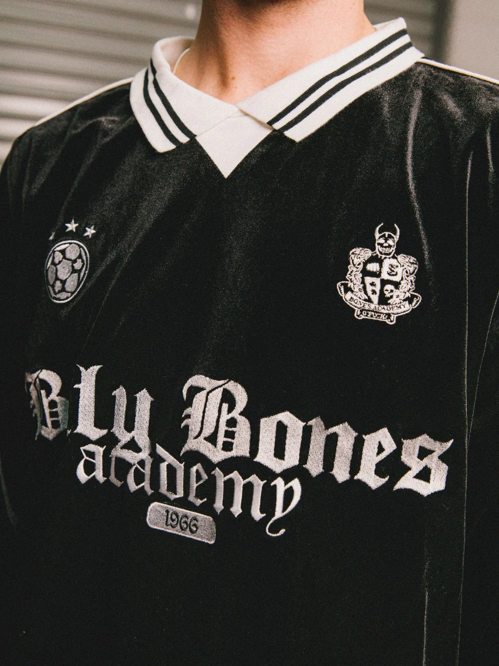 FC VELVET SWEATER - BLACK