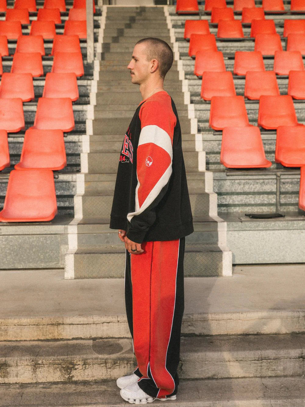 FALSE START CREW - WASHED BLACK/RED