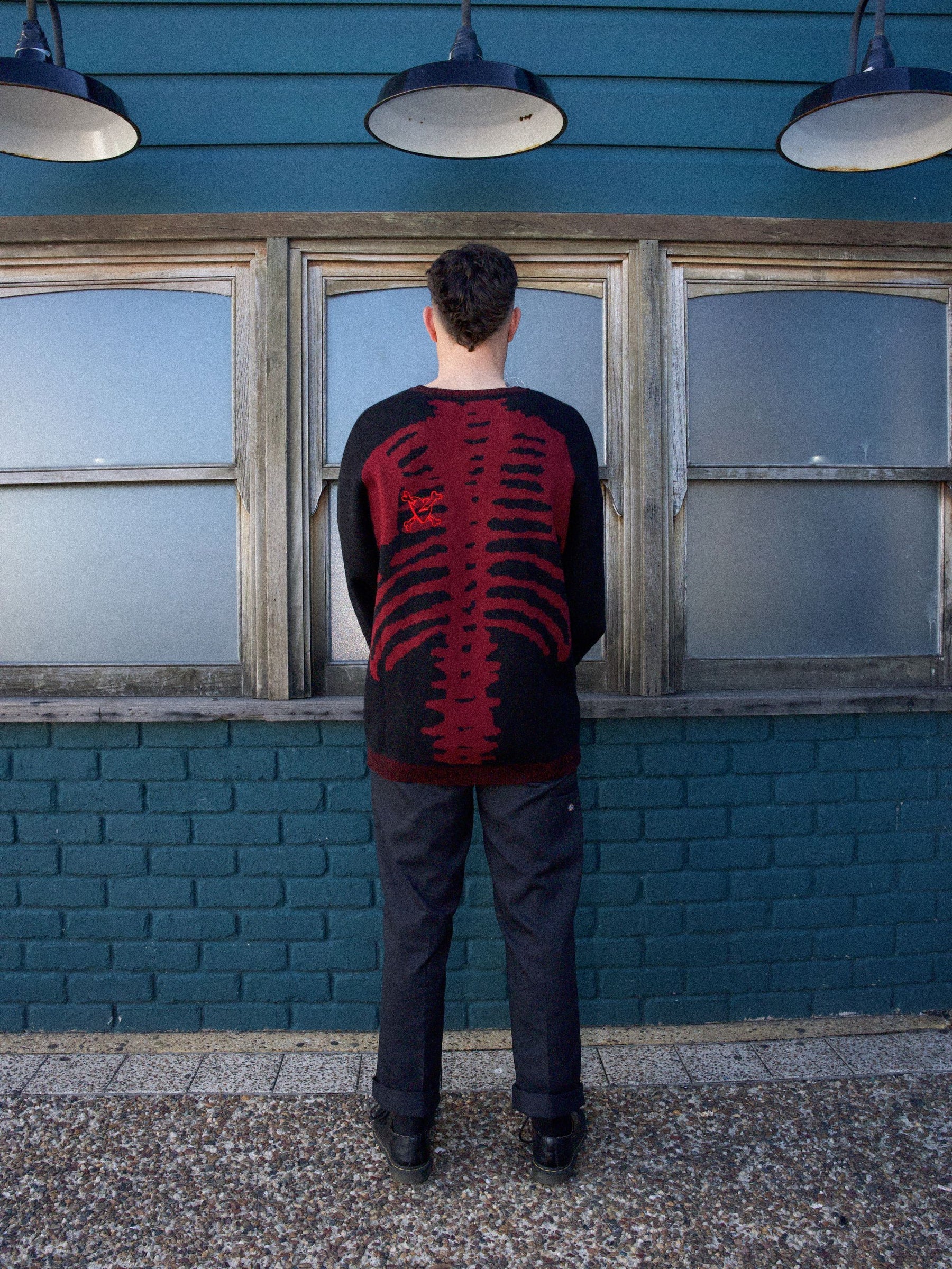 BACKBONE KNIT - BLACK/RED