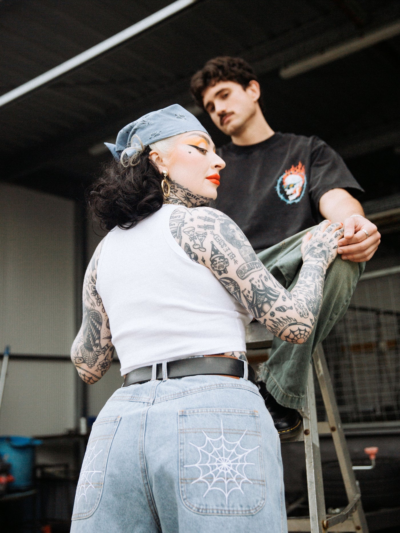 WEBBED DENIM SHORT - WASHED BLUE