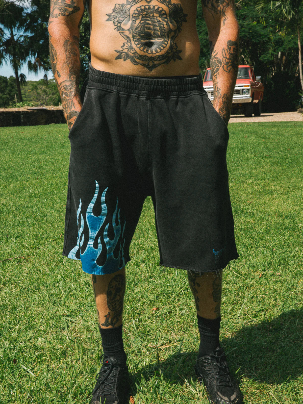 TWO FACED BURNER SHORTS - WASHED BLACK/BLUE