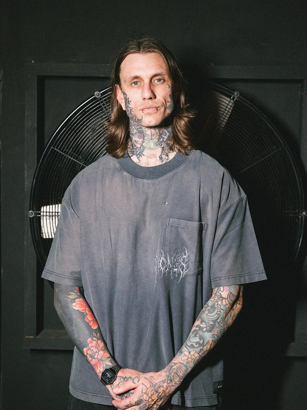 PUNK POCKET TEE - SUNFADED GREY