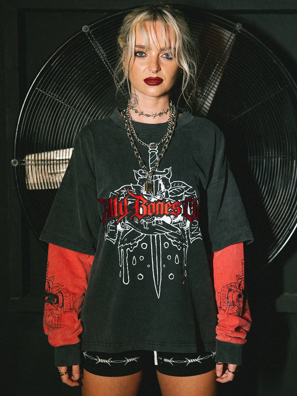 TRUST NO ONE LONGSLEEVE - WASHED BLACK