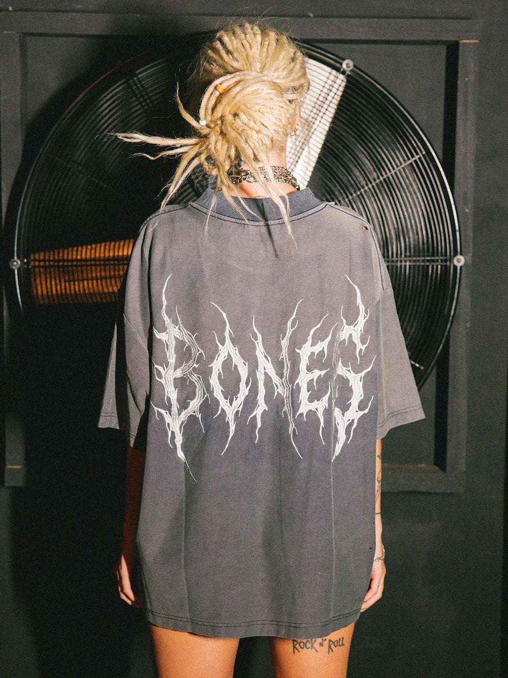 PUNK POCKET TEE - SUNFADED GREY