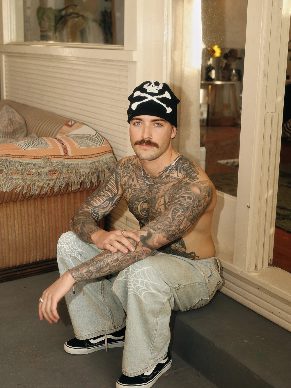BONES SKULLY BEANIE - BLACK/WHITE