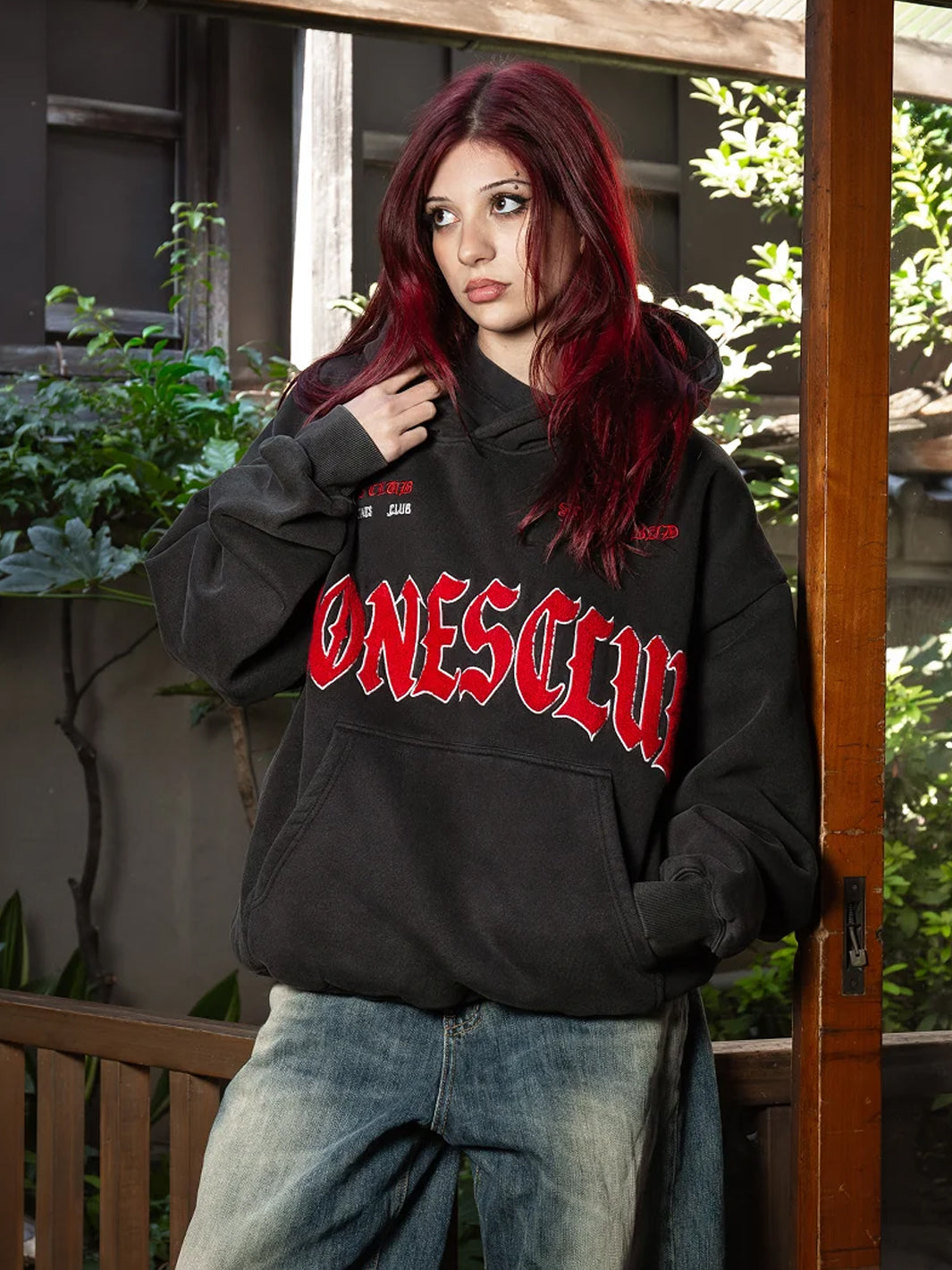 BONES CLUB HOODIE - BLACK/RED