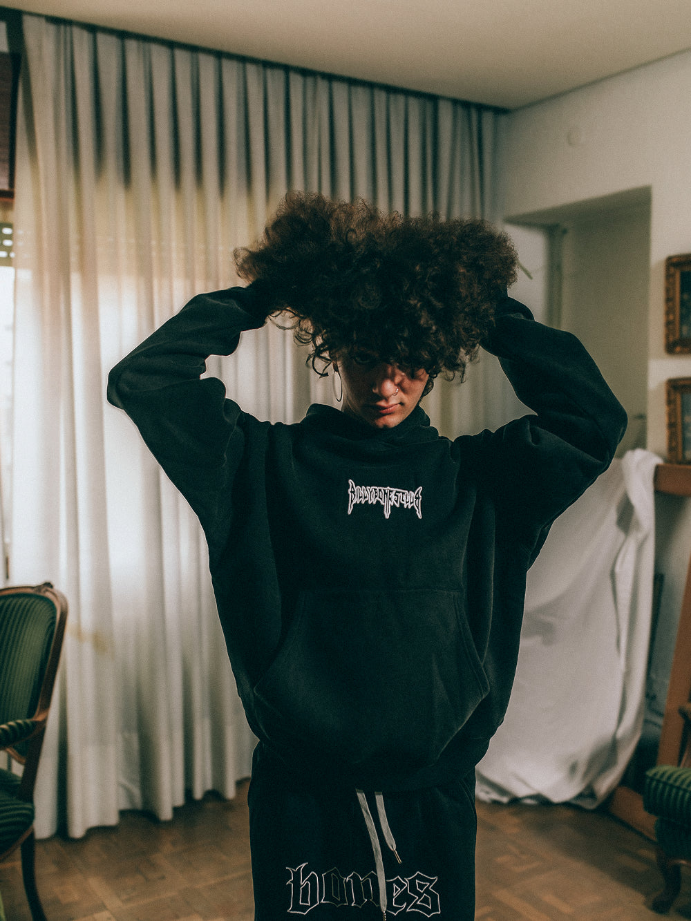 WEBBED CLASSIC HOODIE - WASHED BLACK