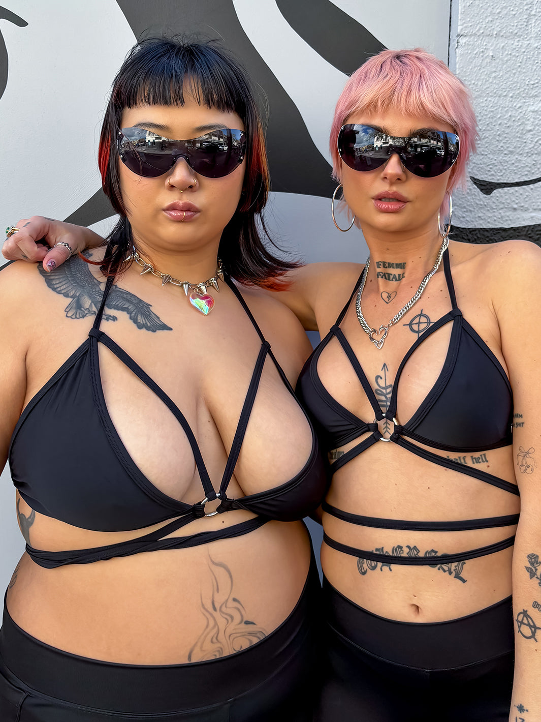 TRIANGLE WRAP TOP - FLAT BLACK