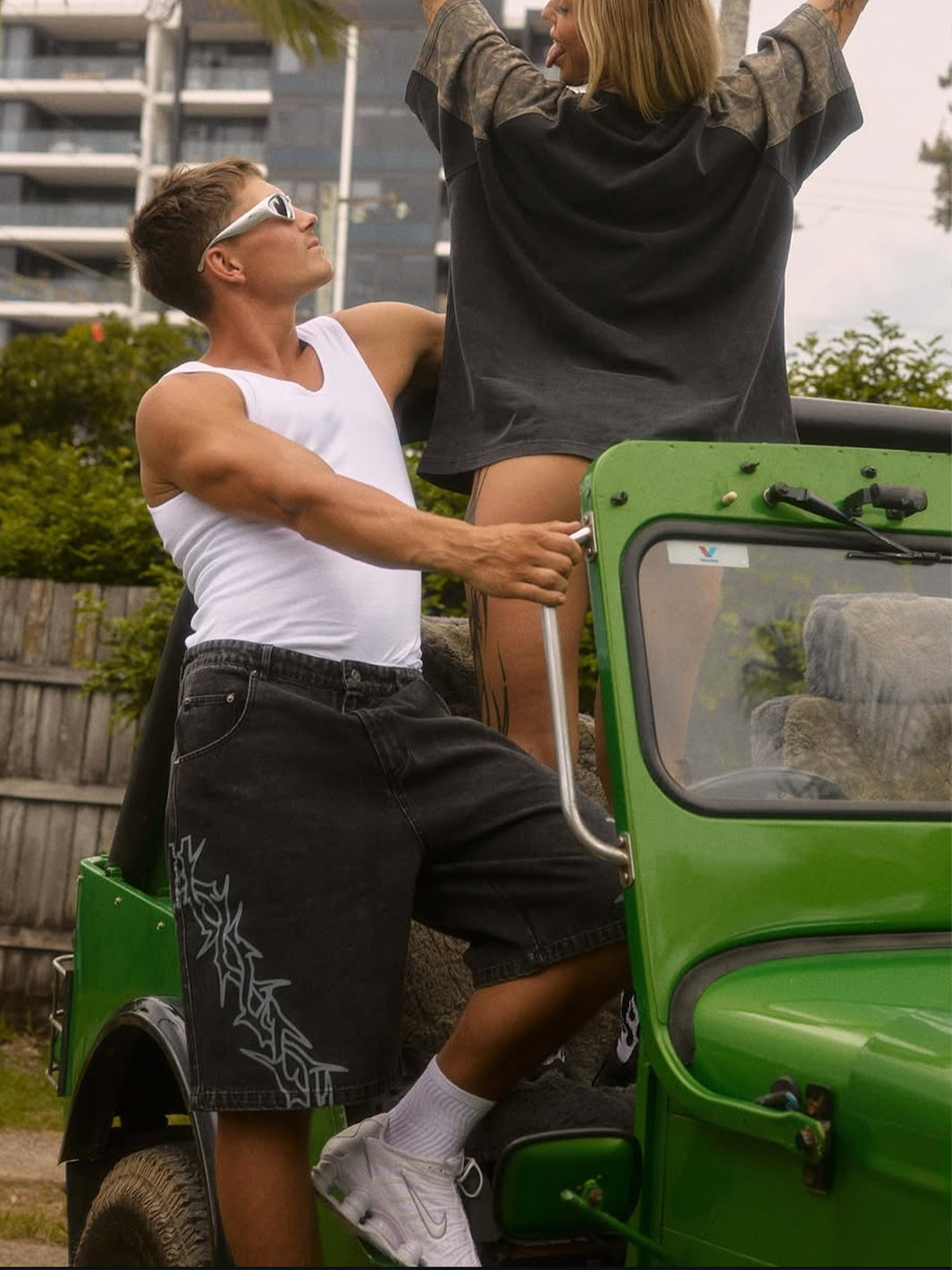 BONES BARBED DENIM SHORTS - WASHED BLACK