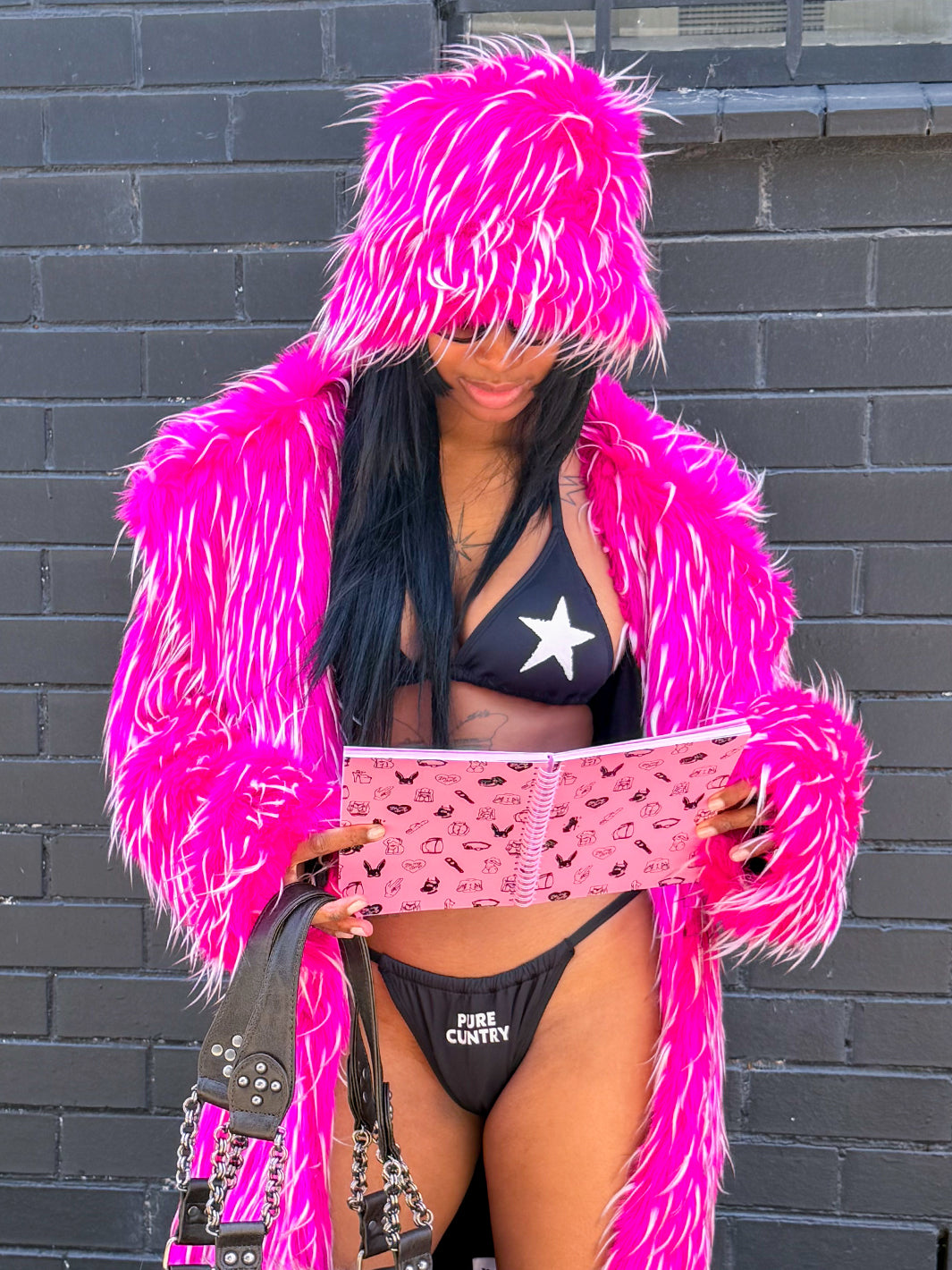 SPIKEY FUZZY HAT - PINK