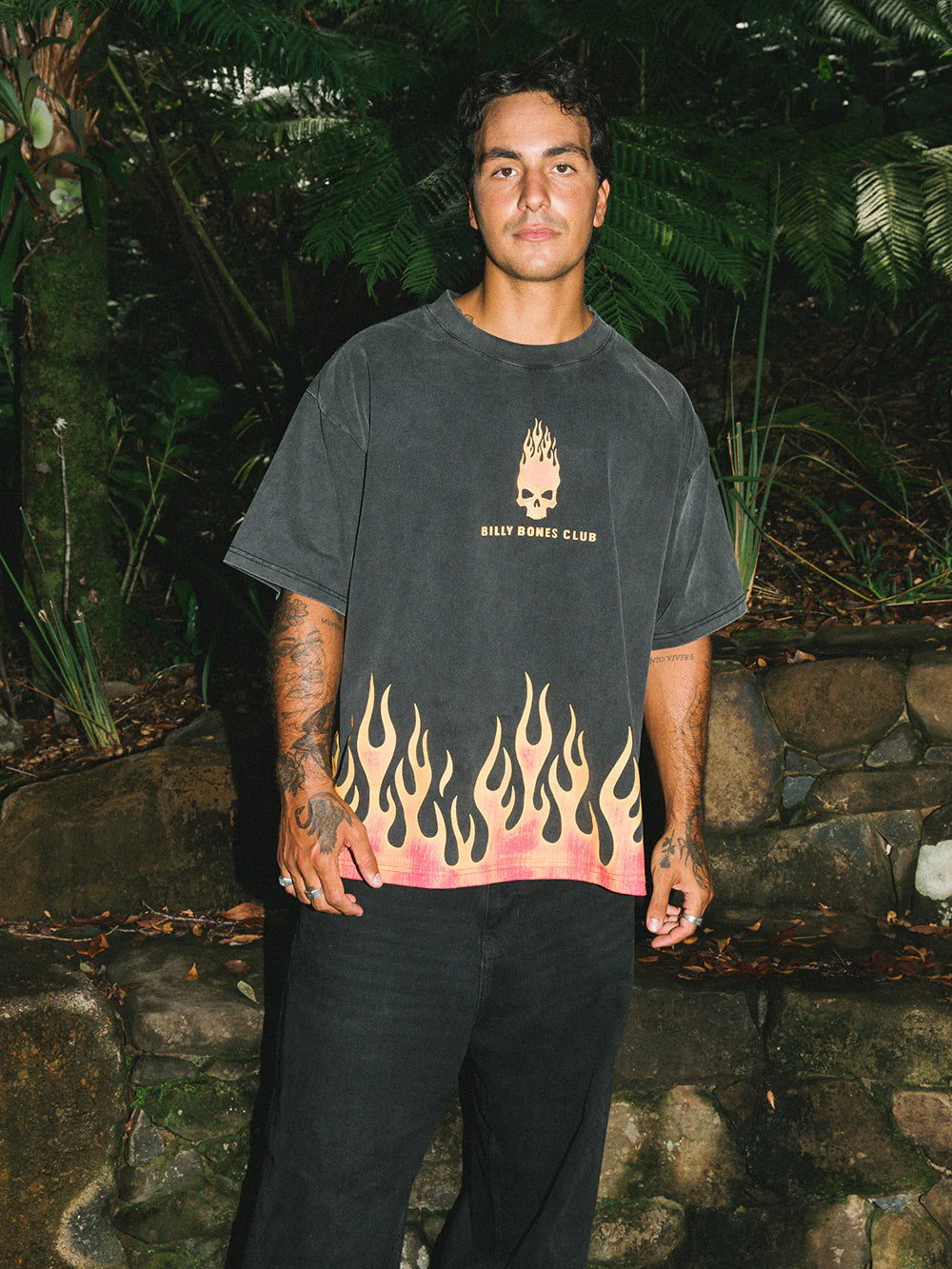 BURNING SKULL BOXY TEE - WASHED BLACK/FLAME