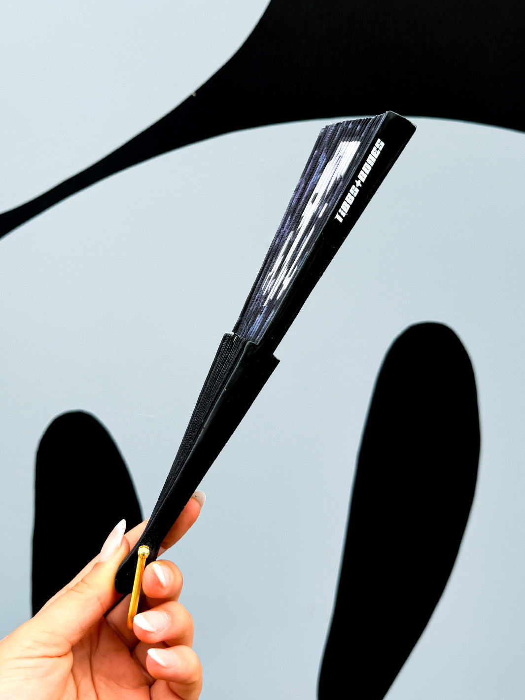 *EXCLUSIVE* RAVE DOOF FAN