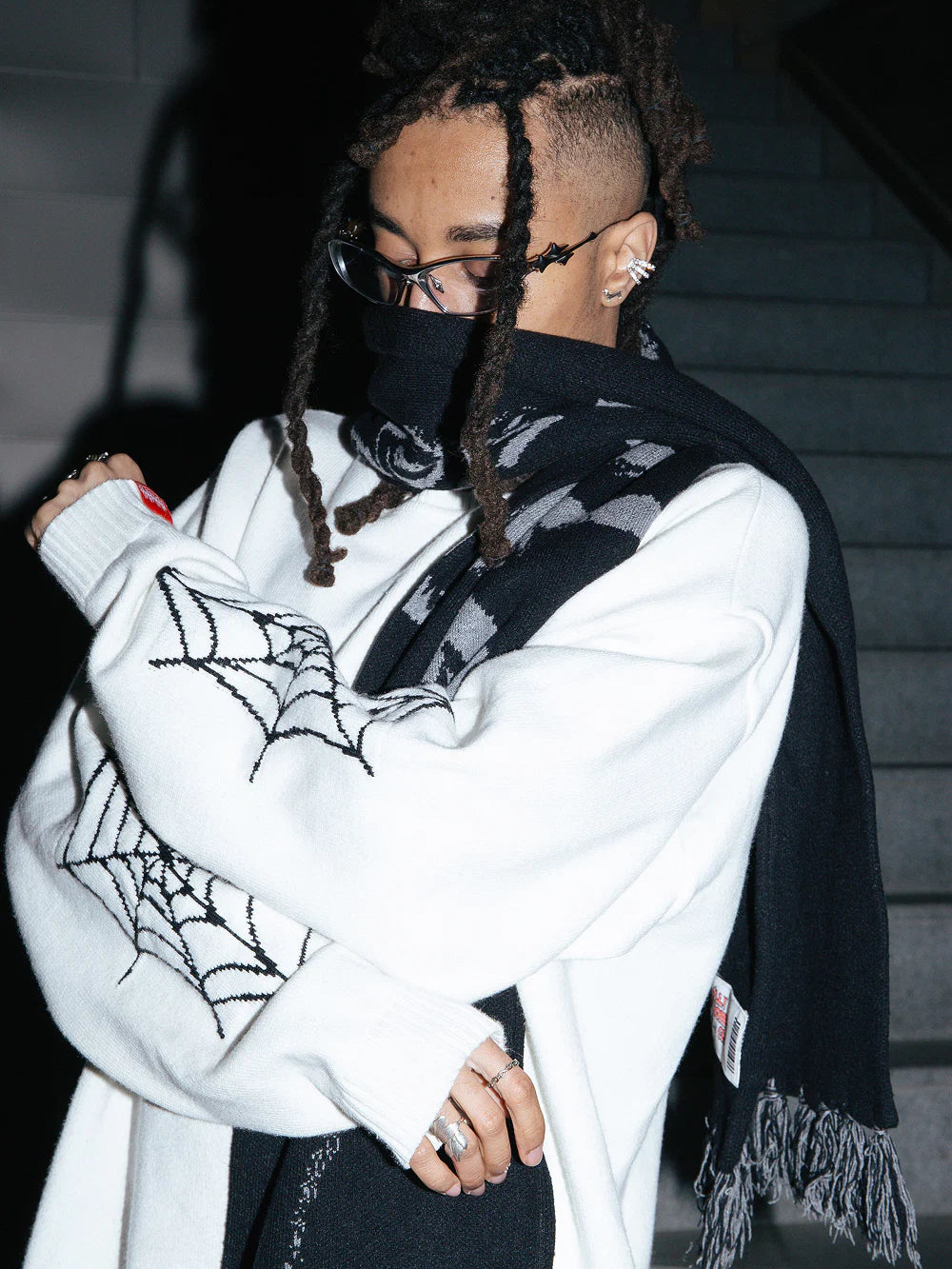 BONES CRAWLER SCARF