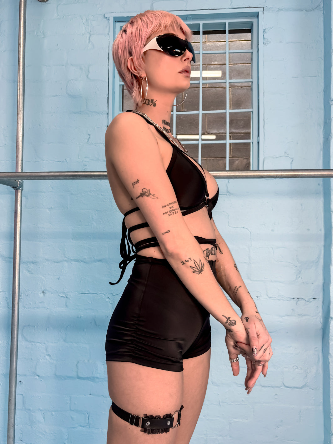 ROLLER BOOTY SHORTS - FLAT BLACK