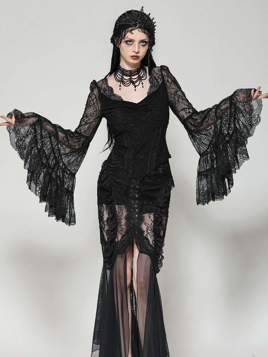 BELLADONNA LACE TOP