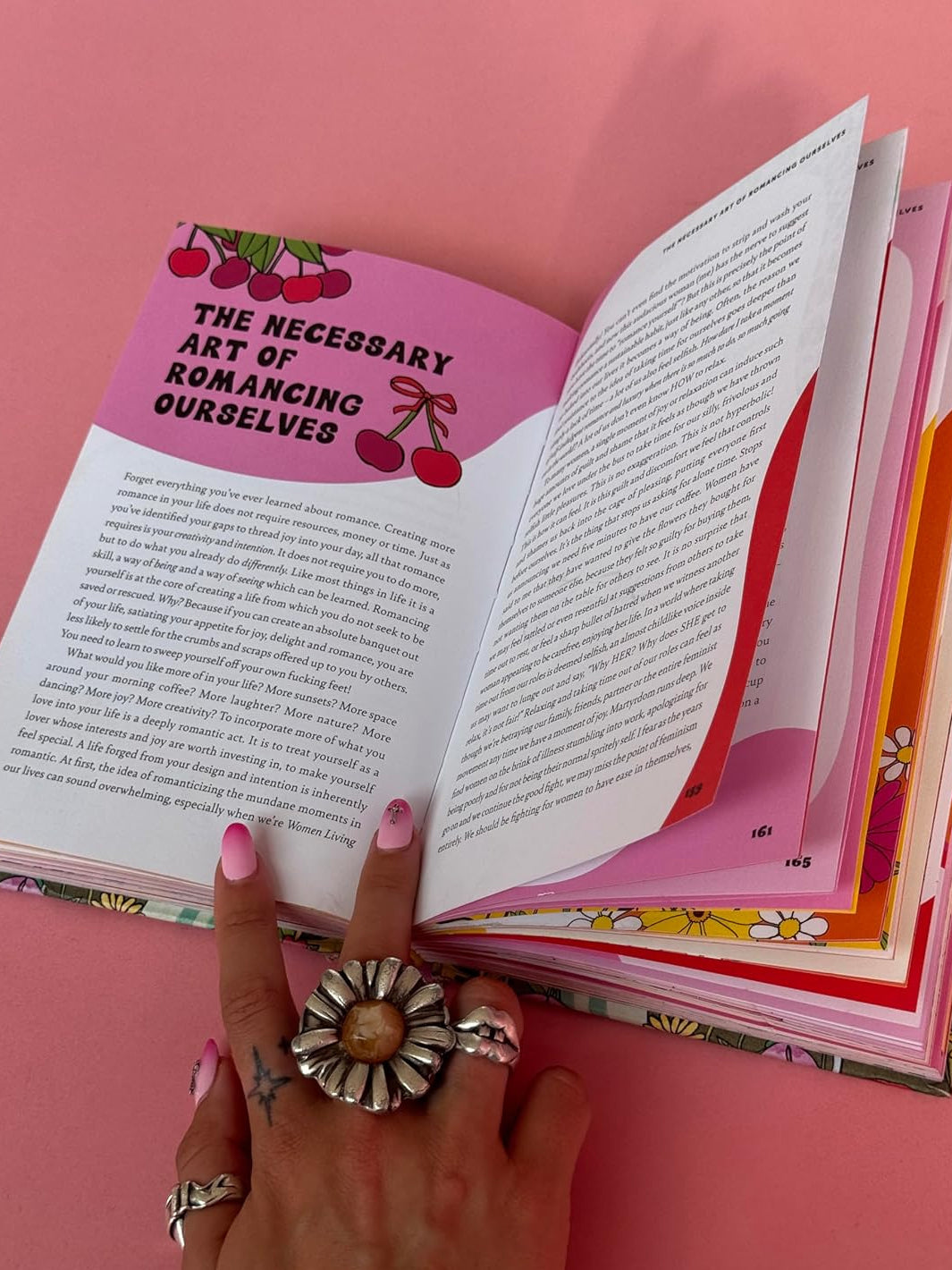 WOMEN LIVING DELICIOUSLY