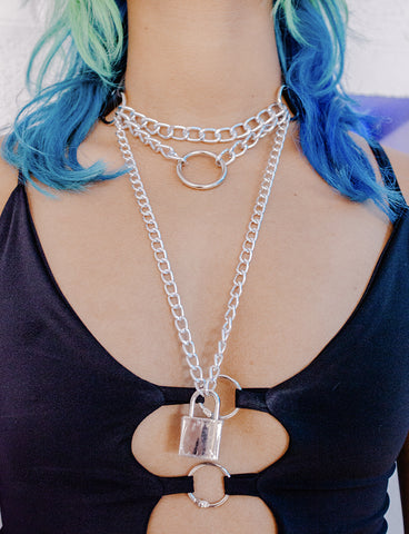 PICK UP NECKLACE