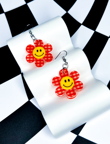 HAPPY DAISY EARRINGS - CHECKERED RED