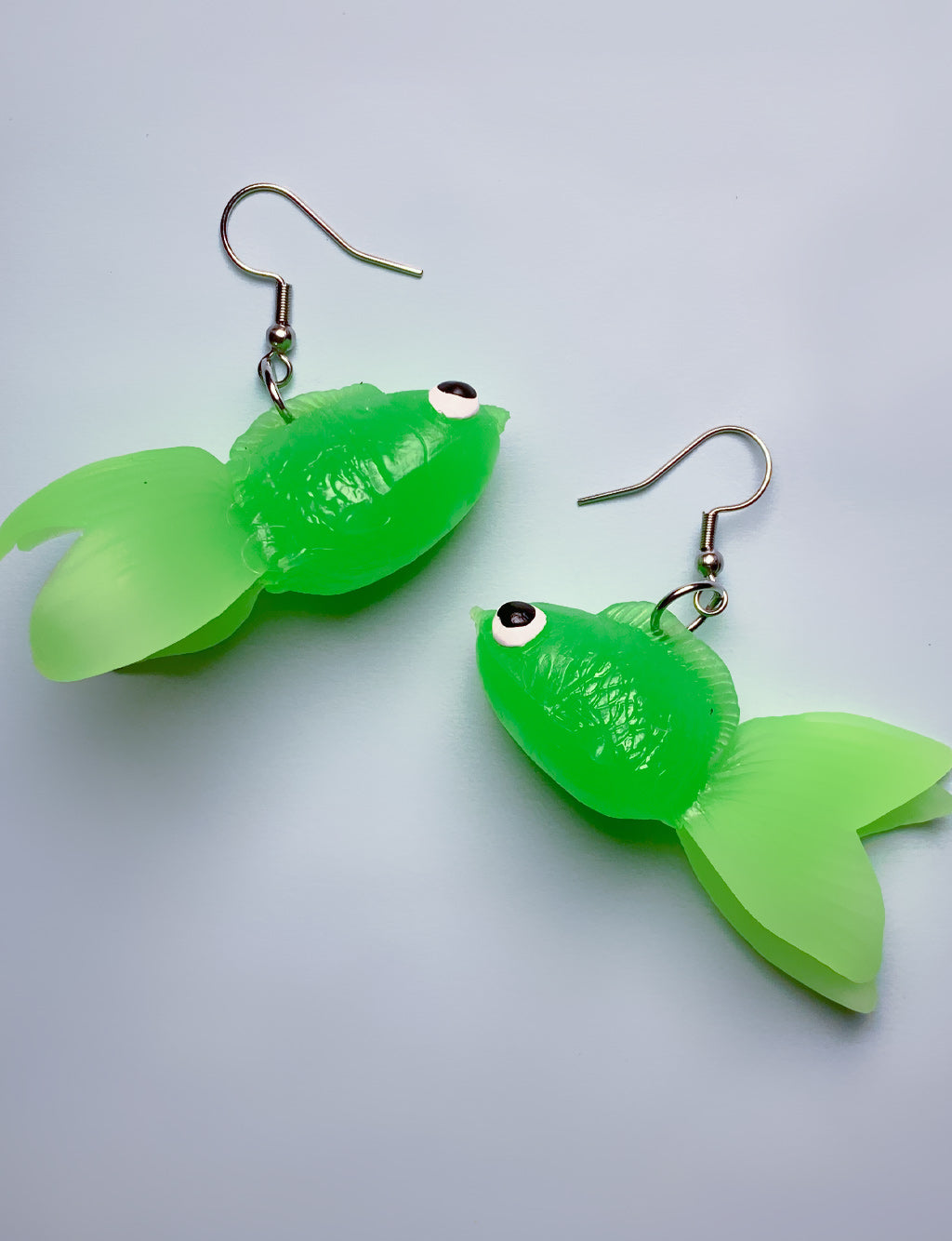 SILLY FISHY EARRINGS - GREEN